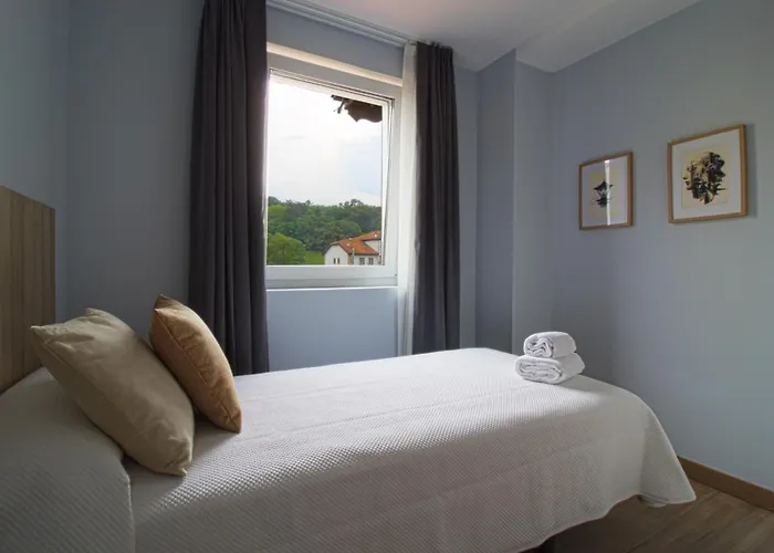 Turisticos La Pontificia Apartament Comillas