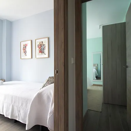 Turísticos La Pontificia * Comillas