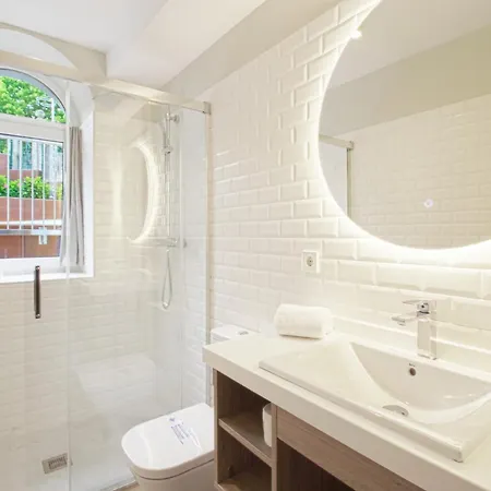 Turisticos La Pontificia * 코밀라스