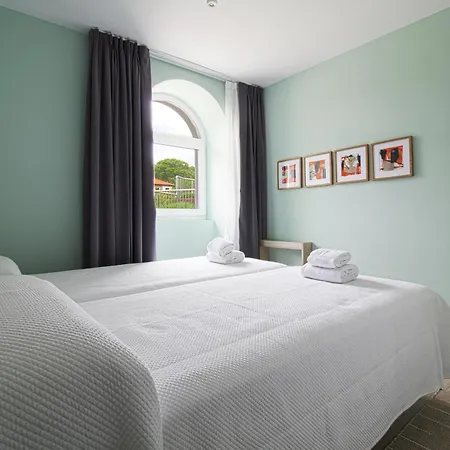 Turísticos La Pontificia Apartamento Comillas