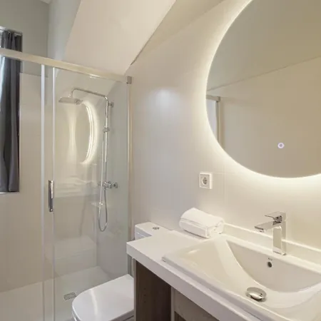 Apartamento Turísticos La Pontificia Comillas