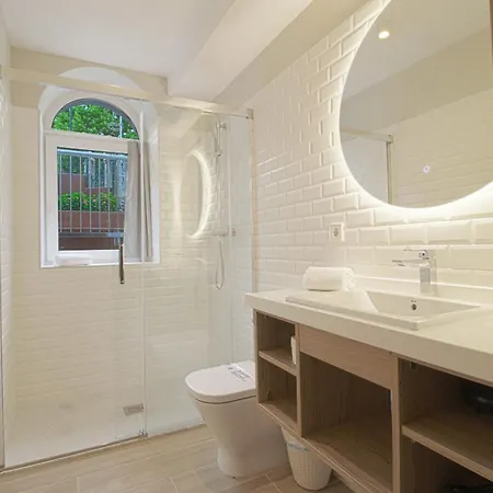 Turísticos La Pontificia Apartamento Comillas